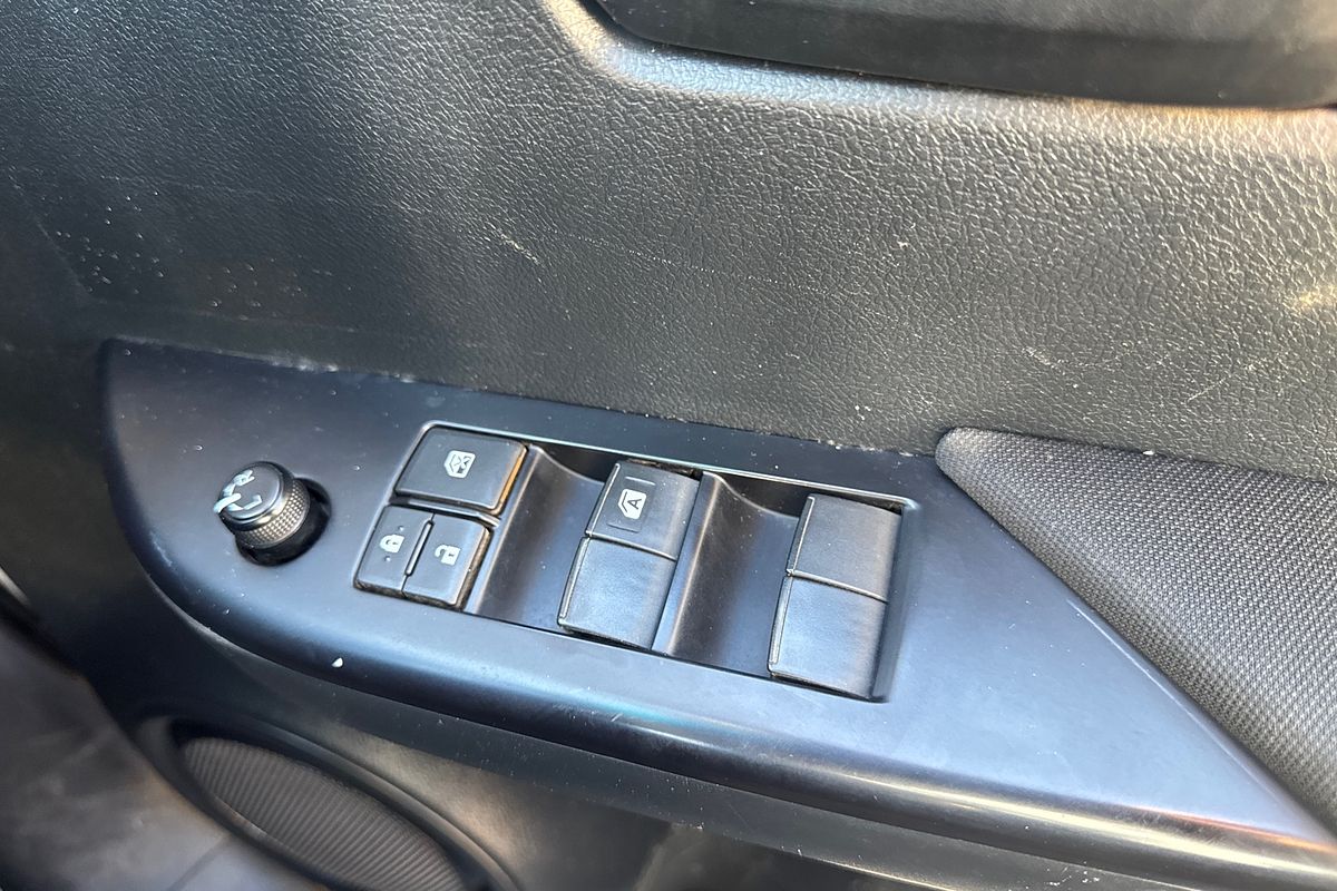2020 Toyota Hilux SR GUN126R 4X4