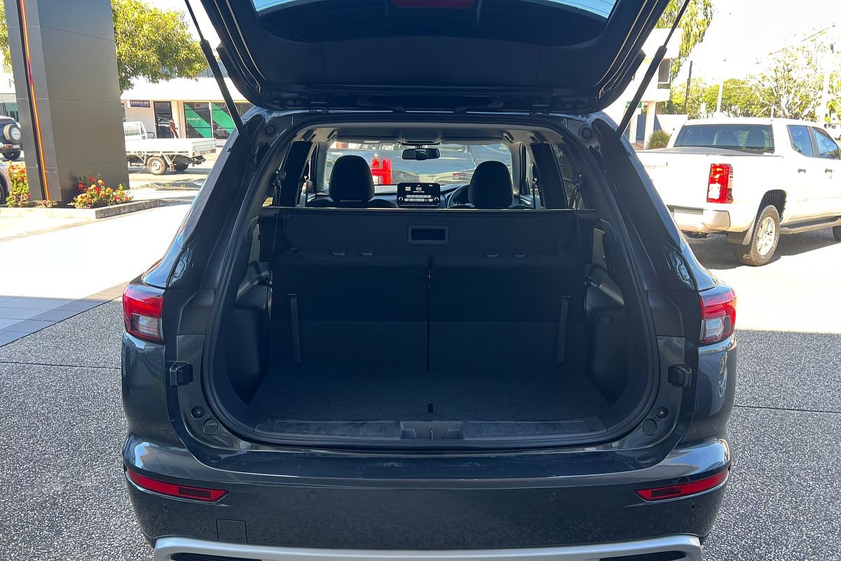 2024 Mitsubishi Outlander LS ZM
