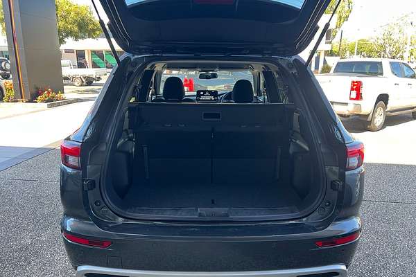 2024 Mitsubishi Outlander LS ZM