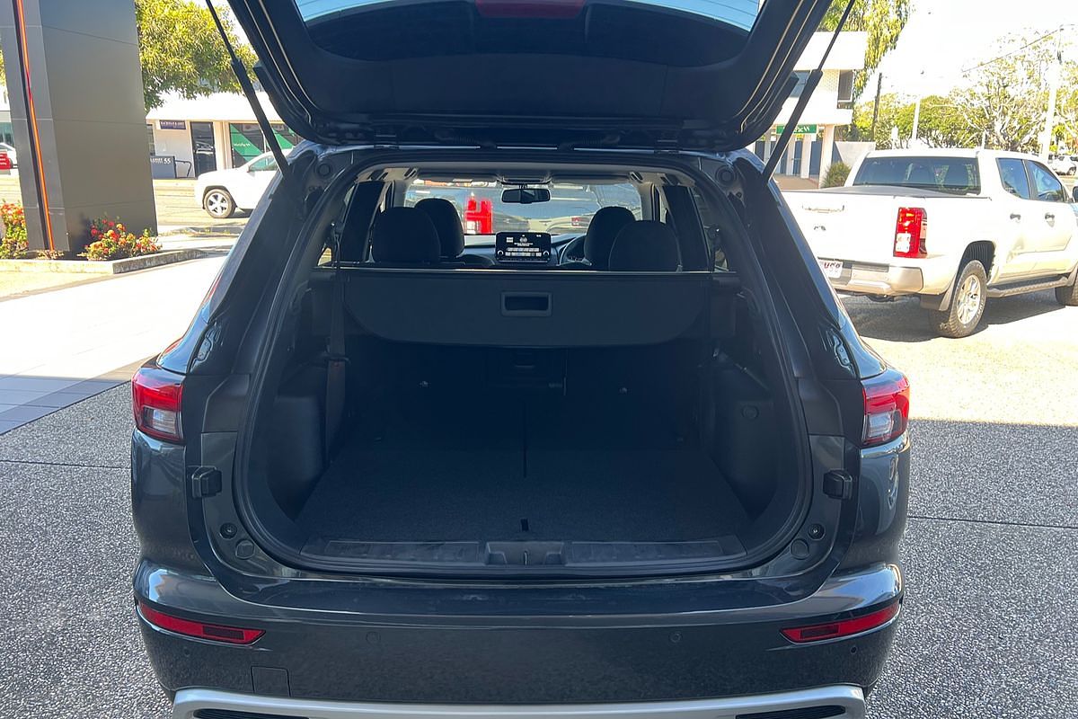 2024 Mitsubishi Outlander LS ZM