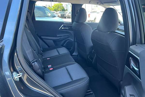 2024 Mitsubishi Outlander LS ZM
