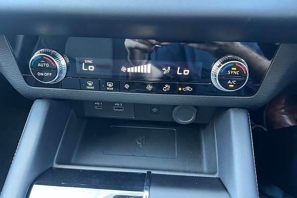 2024 Mitsubishi Outlander LS ZM