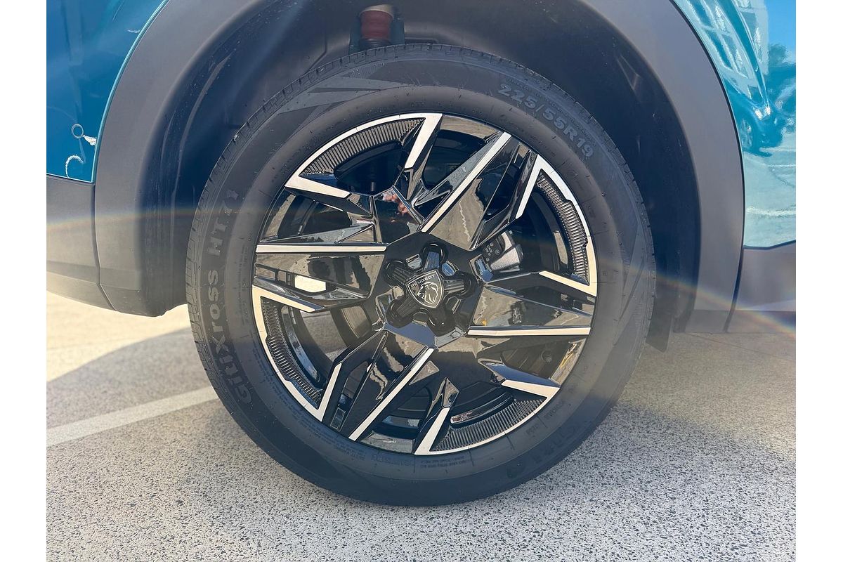 2025 Peugeot 3008 GT Premium Hybrid P64