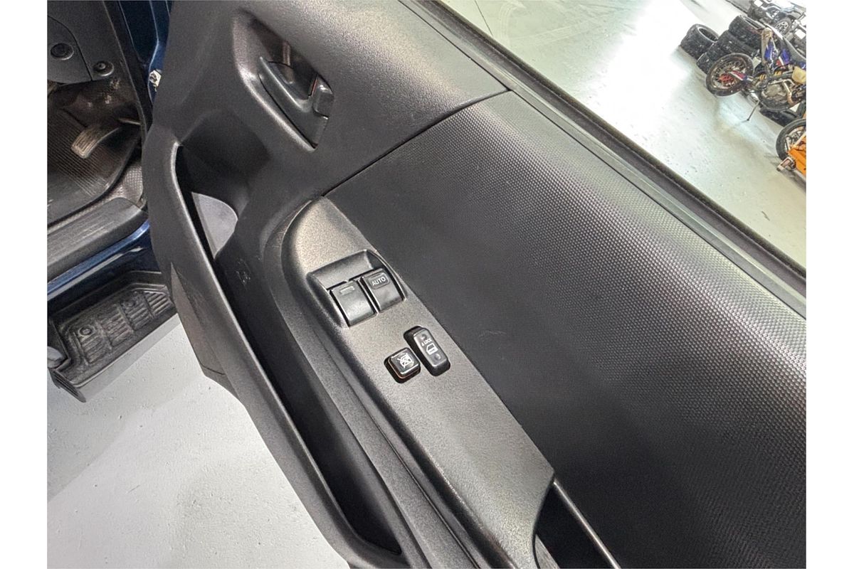 2013 Toyota Hiace Super Long High Roof DX 4WD