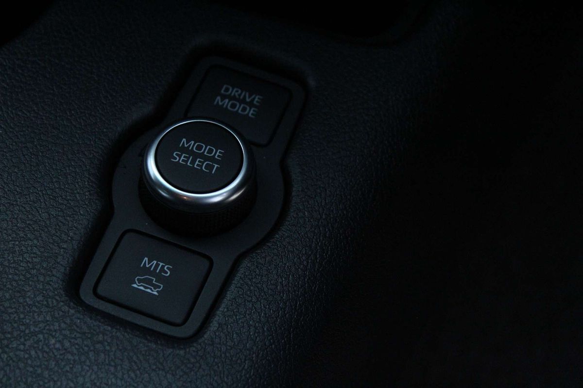 2024 Toyota Hilux Rogue 48V GUN126R 4X4