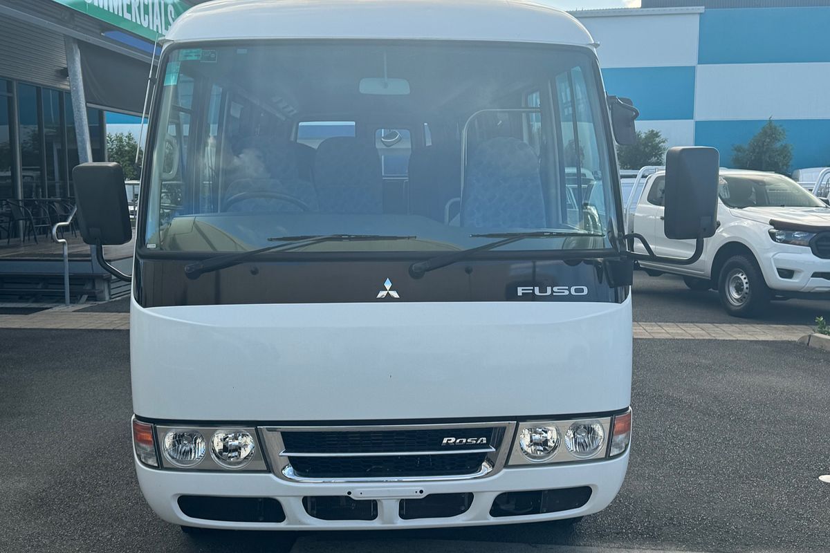 2017 Mitsubishi ROSA DELUXE BE600