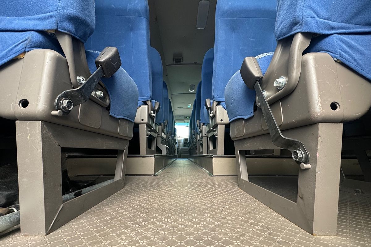 2017 Mitsubishi ROSA DELUXE BE600