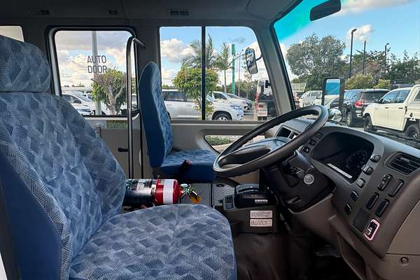 2017 Mitsubishi ROSA DELUXE BE600
