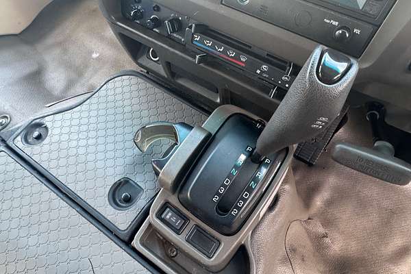 2017 Mitsubishi ROSA DELUXE BE600