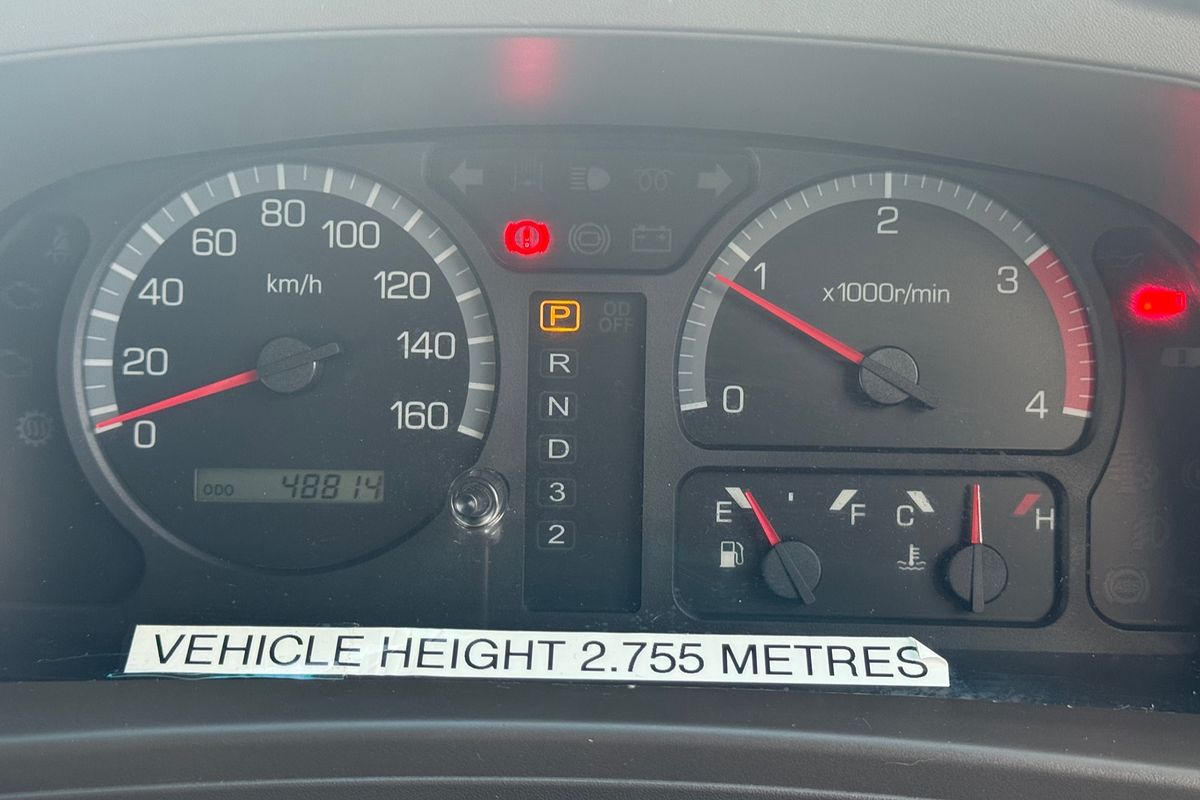 2017 Mitsubishi ROSA DELUXE BE600
