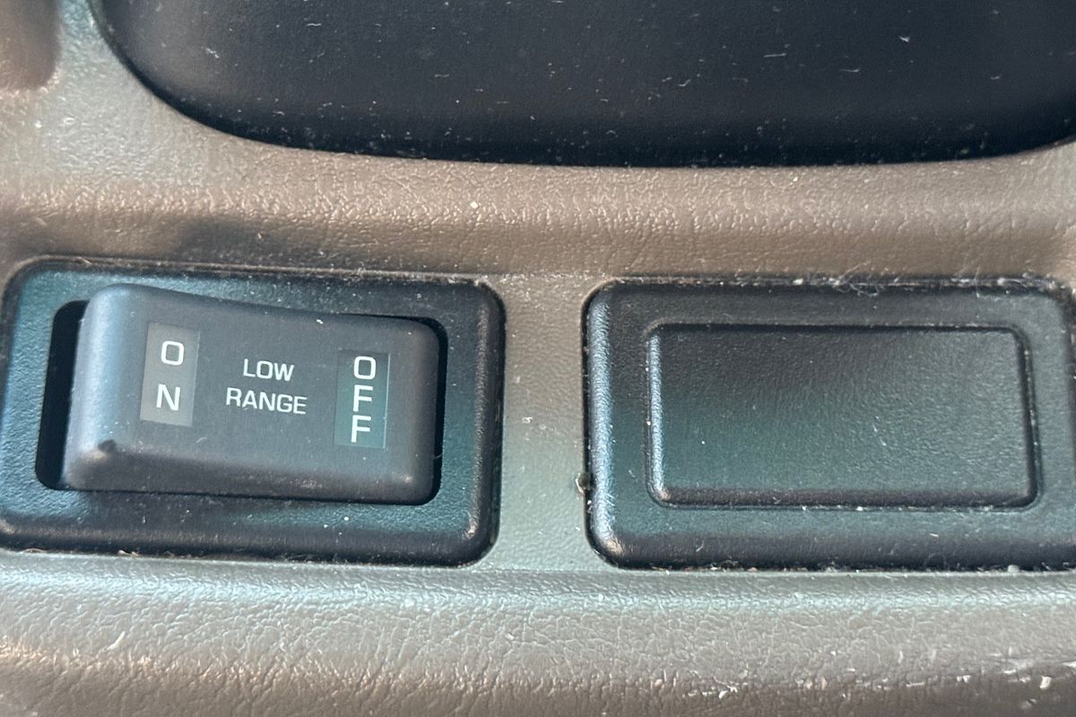 2017 Mitsubishi ROSA DELUXE BE600