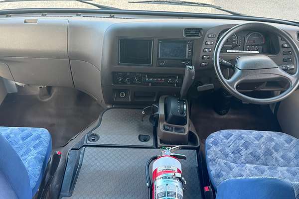 2017 Mitsubishi ROSA DELUXE BE600
