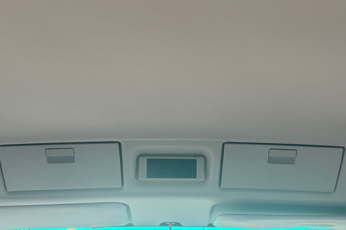 2017 Mitsubishi ROSA DELUXE BE600