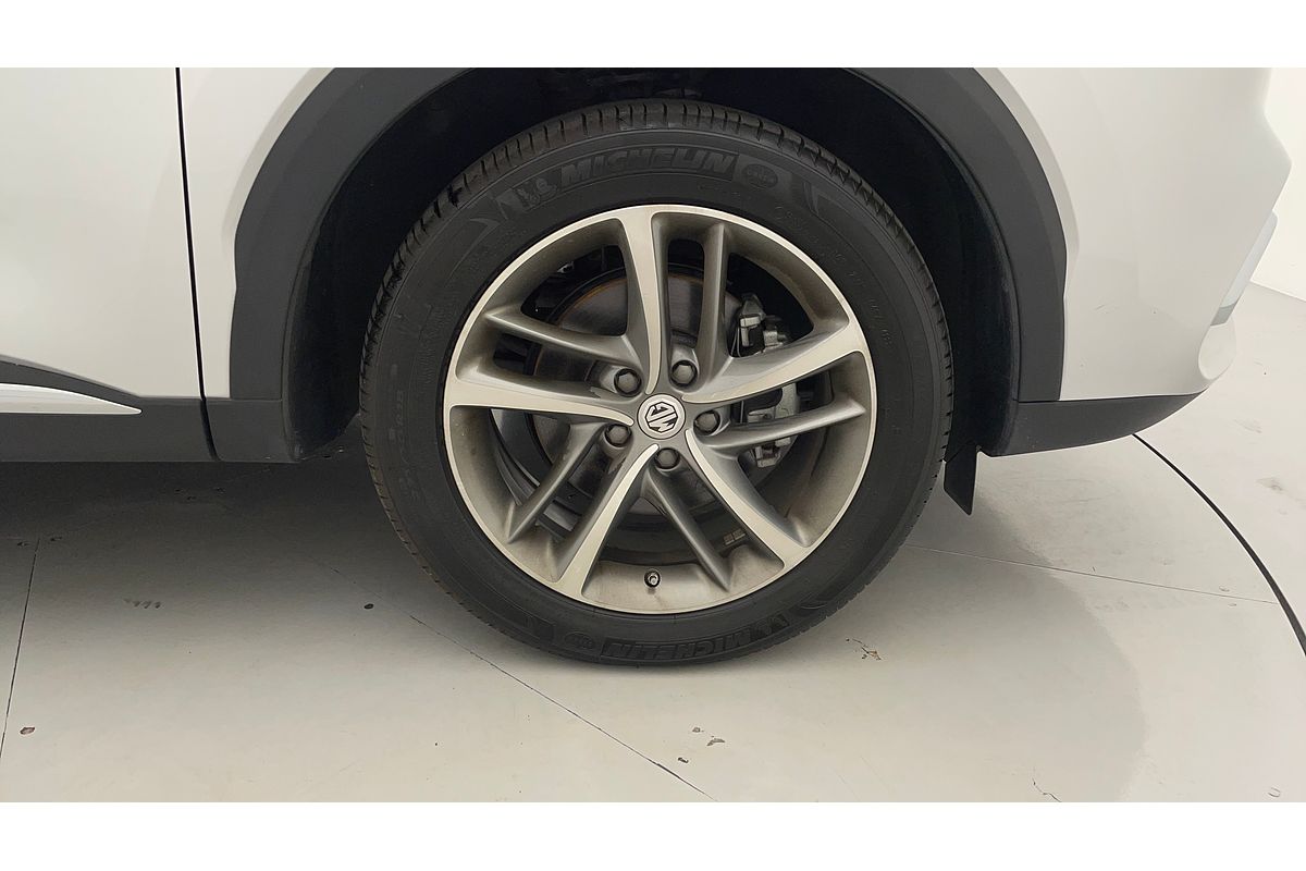 2022 MG HS Essence SAS23