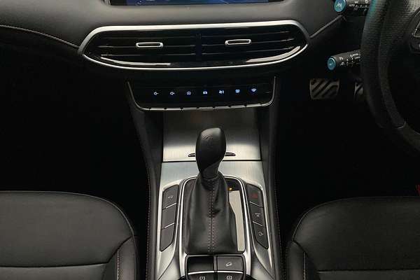 2022 MG HS Essence SAS23
