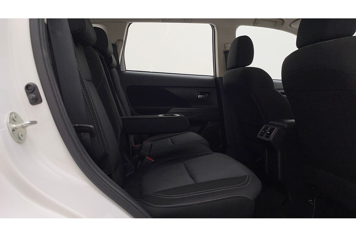 2021 Mitsubishi Outlander ES ZL