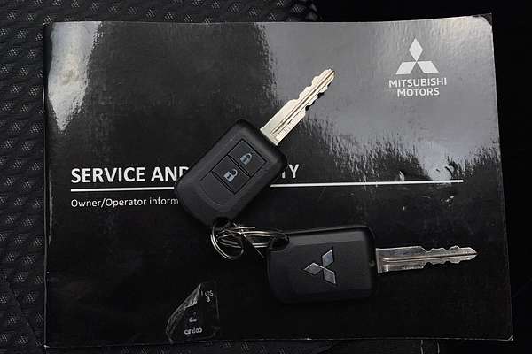 2021 Mitsubishi Outlander ES ZL