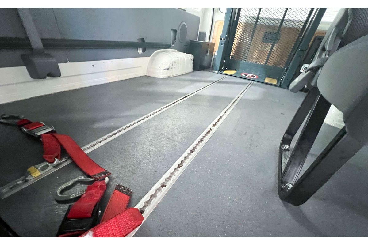 2008 Toyota Hiace Commuter TRH223R