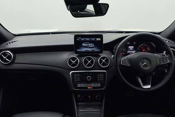 2018 Mercedes-Benz GLA-Class GLA180 X156