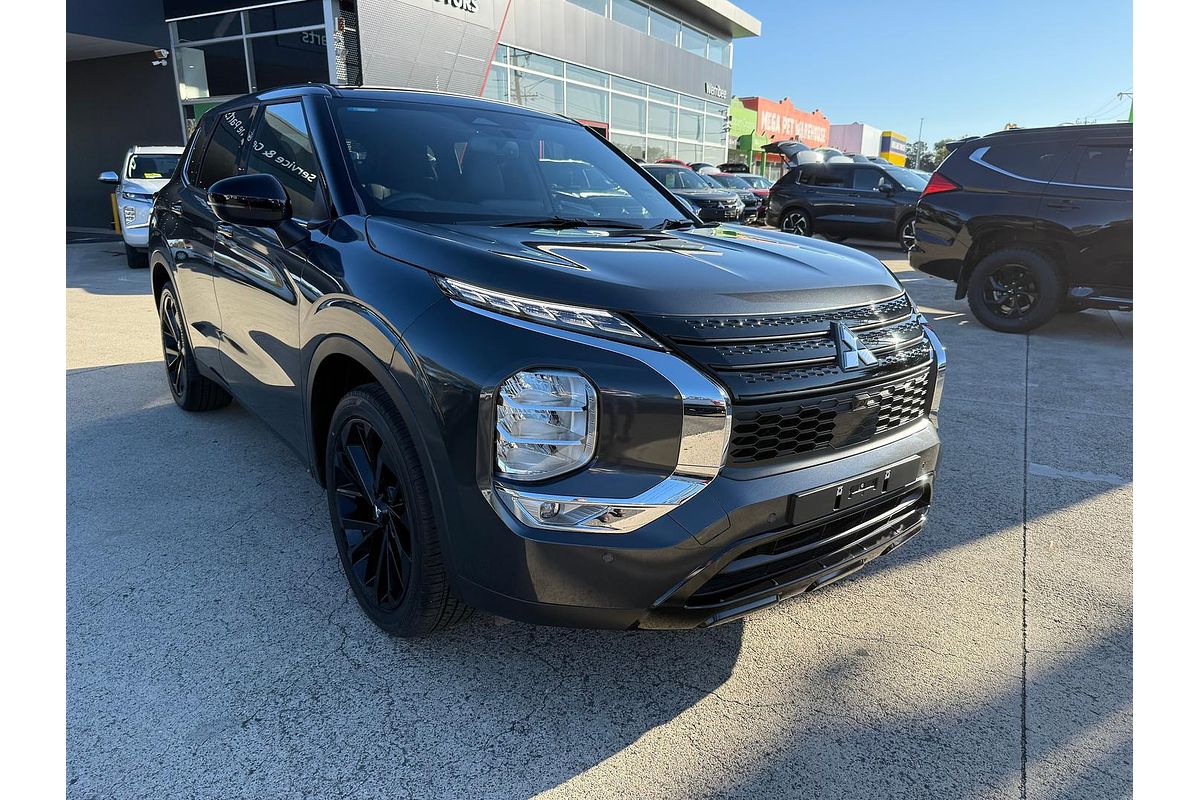 2024 Mitsubishi Outlander Black Edition ZM