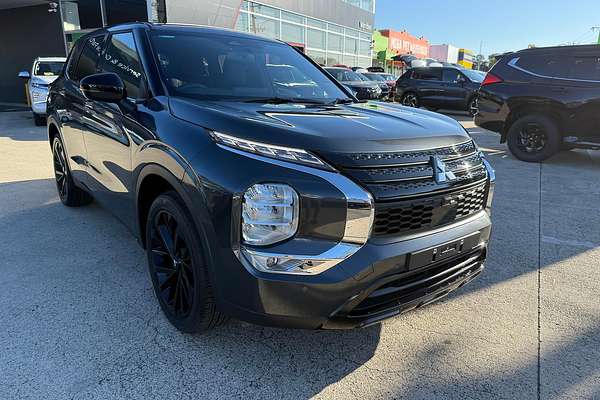 2024 Mitsubishi Outlander Black Edition ZM