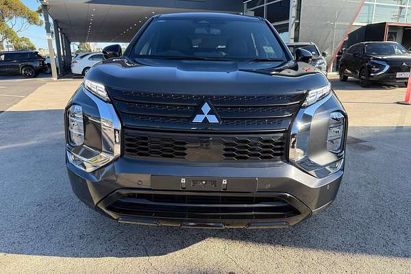 2024 Mitsubishi Outlander Black Edition ZM
