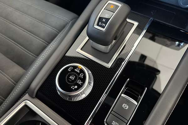 2024 Mitsubishi Outlander Black Edition ZM