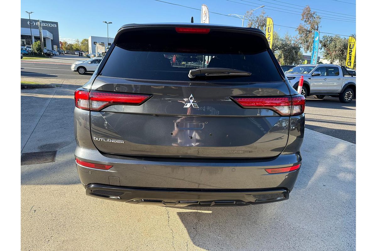 2024 Mitsubishi Outlander Black Edition ZM