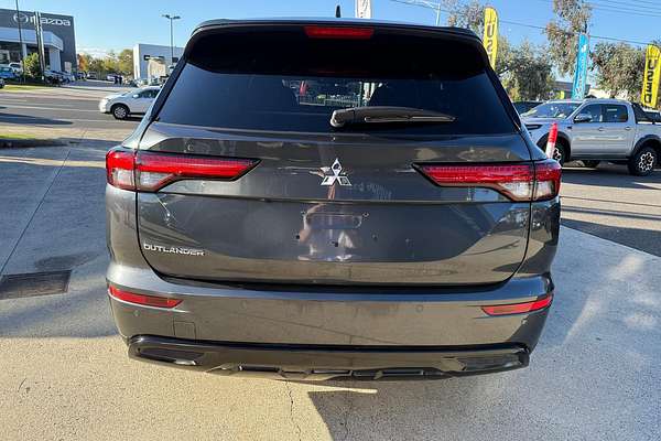 2024 Mitsubishi Outlander Black Edition ZM