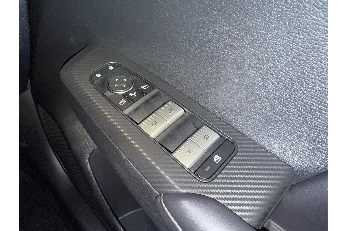 2024 Mitsubishi Outlander Black Edition ZM