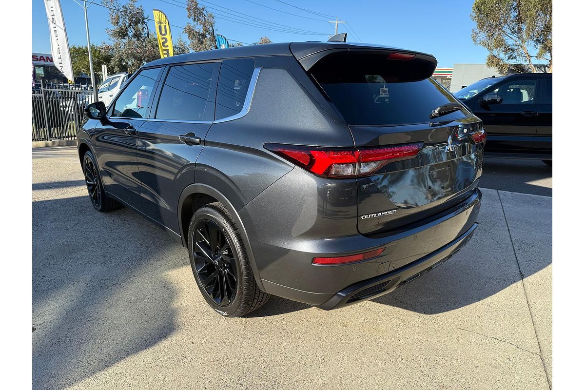2024 Mitsubishi Outlander Black Edition ZM