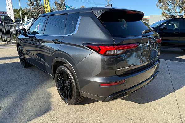 2024 Mitsubishi Outlander Black Edition ZM