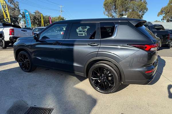 2024 Mitsubishi Outlander Black Edition ZM