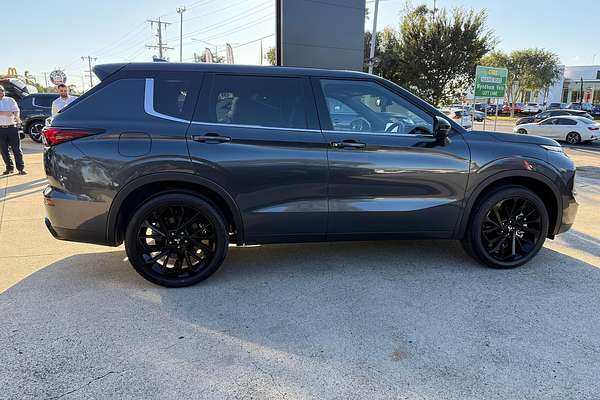 2024 Mitsubishi Outlander Black Edition ZM