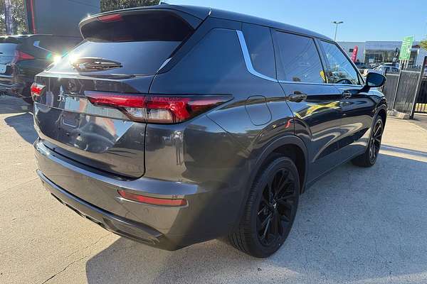 2024 Mitsubishi Outlander Black Edition ZM