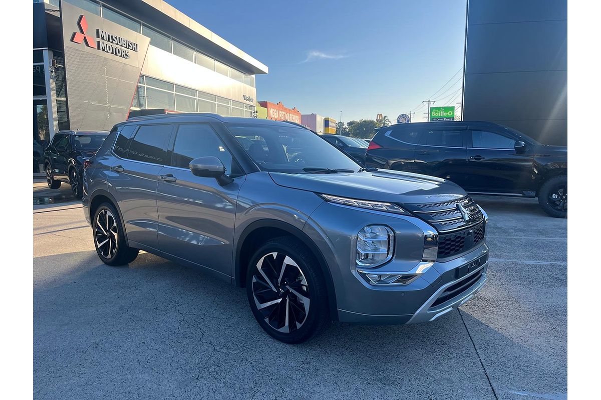 2023 Mitsubishi Outlander Exceed ZM