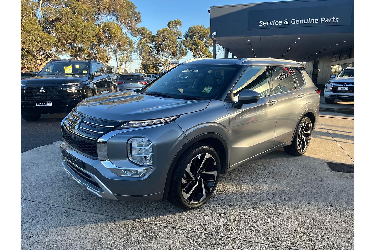 2023 Mitsubishi Outlander Exceed ZM