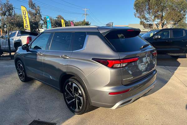 2023 Mitsubishi Outlander Exceed ZM