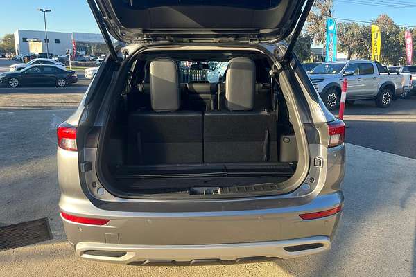 2023 Mitsubishi Outlander Exceed ZM