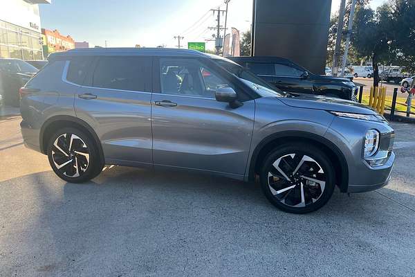 2023 Mitsubishi Outlander Exceed ZM
