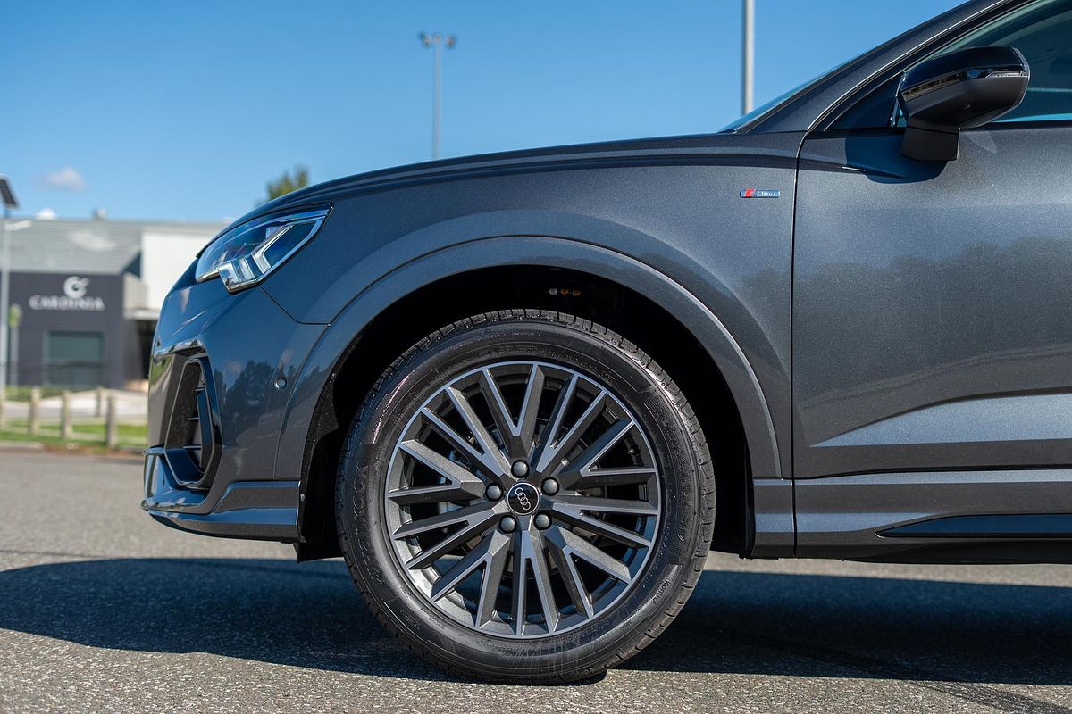 2025 Audi Q3 35 TFSI S line F3
