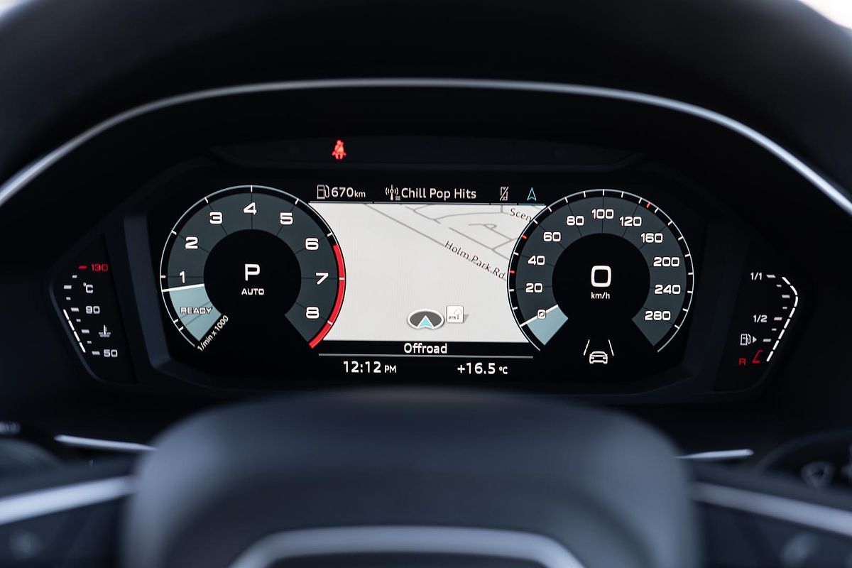 2025 Audi Q3 35 TFSI S line F3