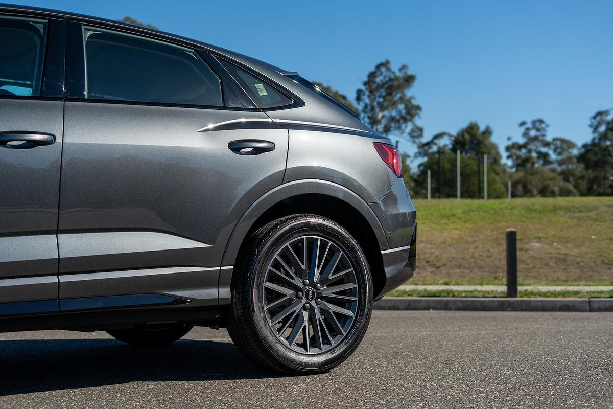 2025 Audi Q3 35 TFSI S line F3