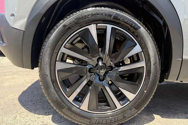 2025 Peugeot 2008 GT Hybrid P24