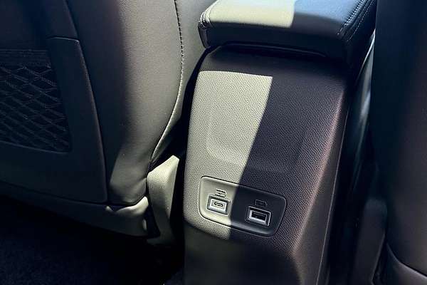 2025 Peugeot 2008 GT Hybrid P24