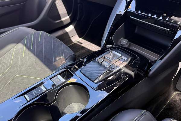 2025 Peugeot 2008 GT Hybrid P24