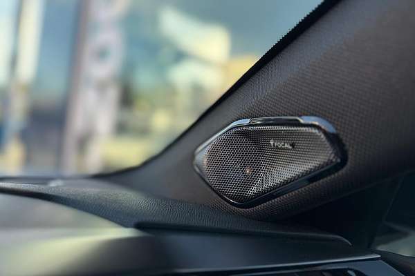 2025 Peugeot 308 GT Hybrid P51
