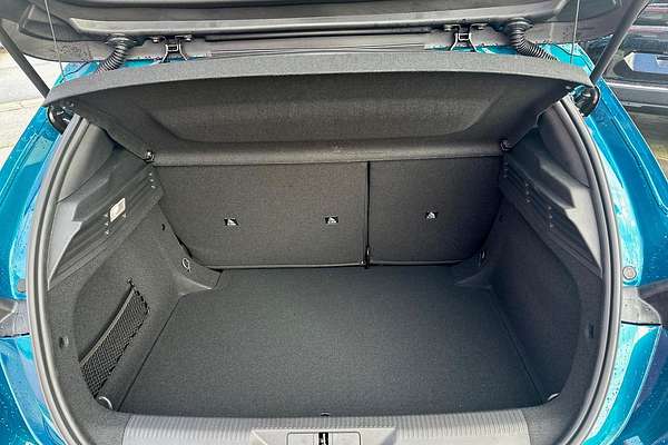 2025 Peugeot 308 GT Hybrid P51