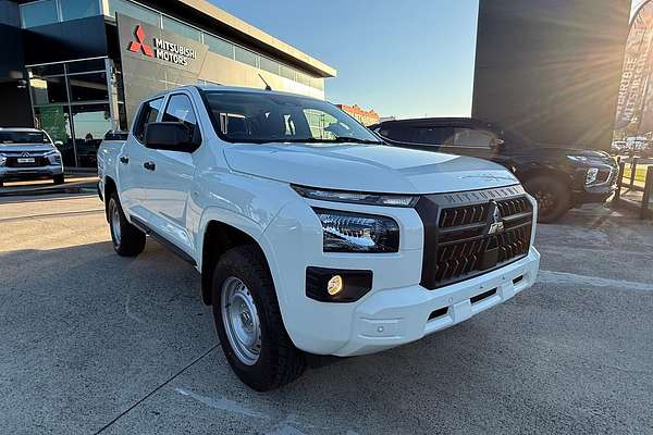 2024 Mitsubishi Triton GLX MV 4X4