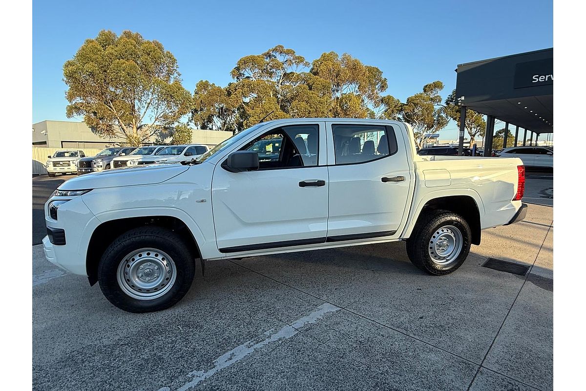2024 Mitsubishi Triton GLX MV 4X4
